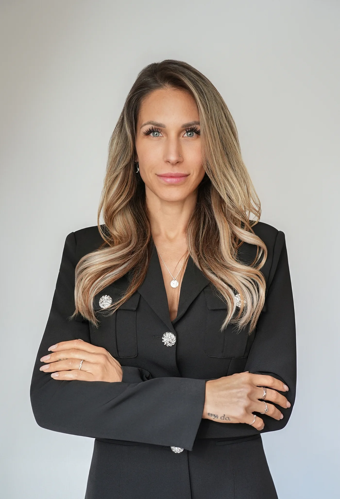 Bianca Hasselbacher, Ganzkörperporträt